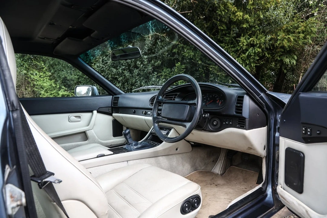 1990 Porsche 944 S2 - Image 11 of 30