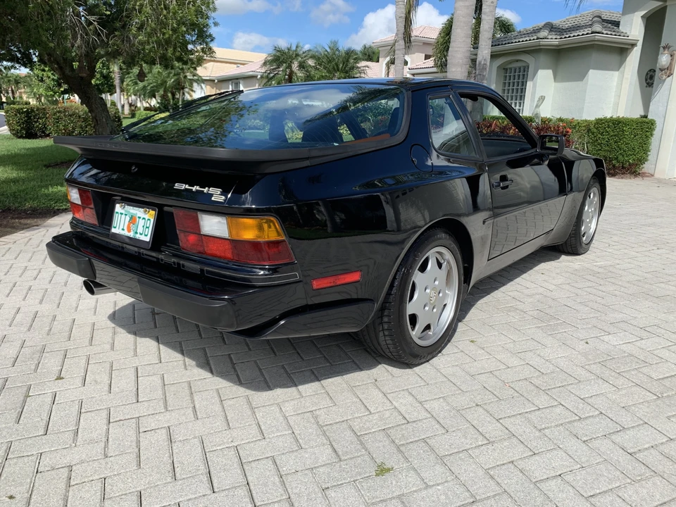 1990 Porsche 944 S2 - Image 8 of 31
