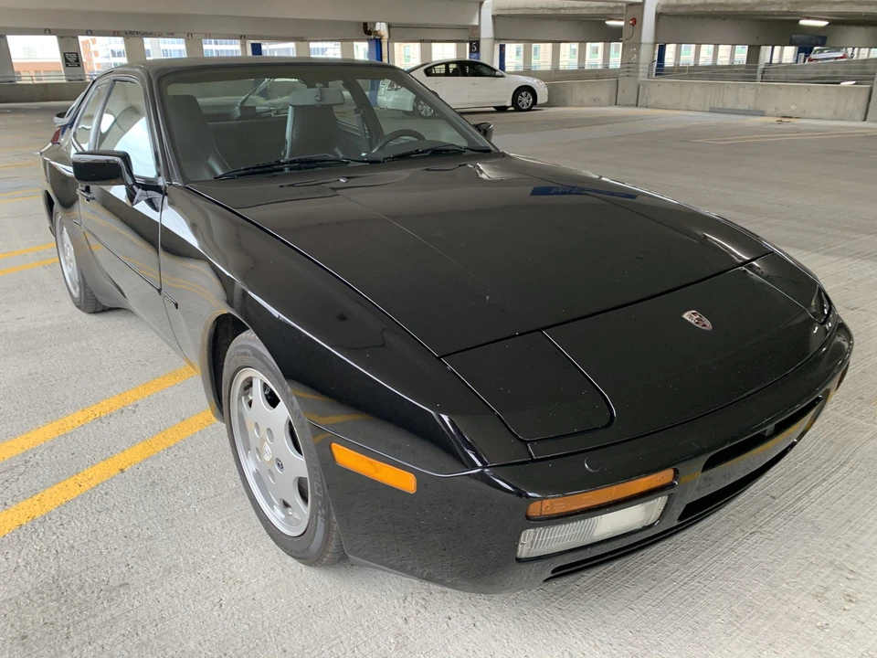 1990 Porsche 944 S2 - Image 2 of 31