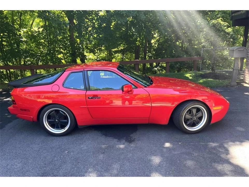 1990 Porsche 944 S2 - Image 2 of 31