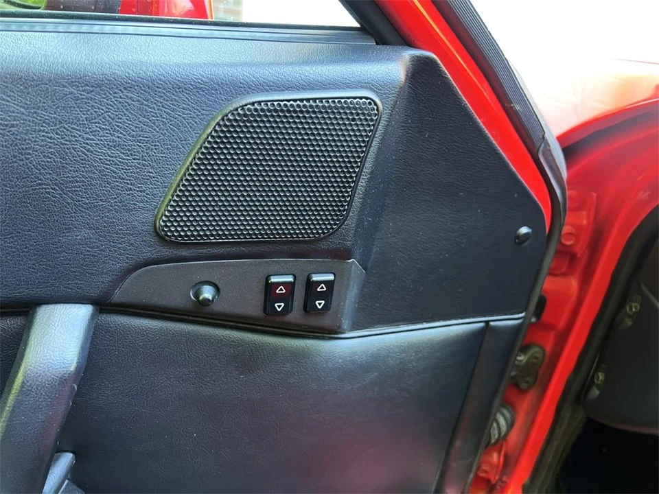 1990 Porsche 944 S2 - Image 24 of 31