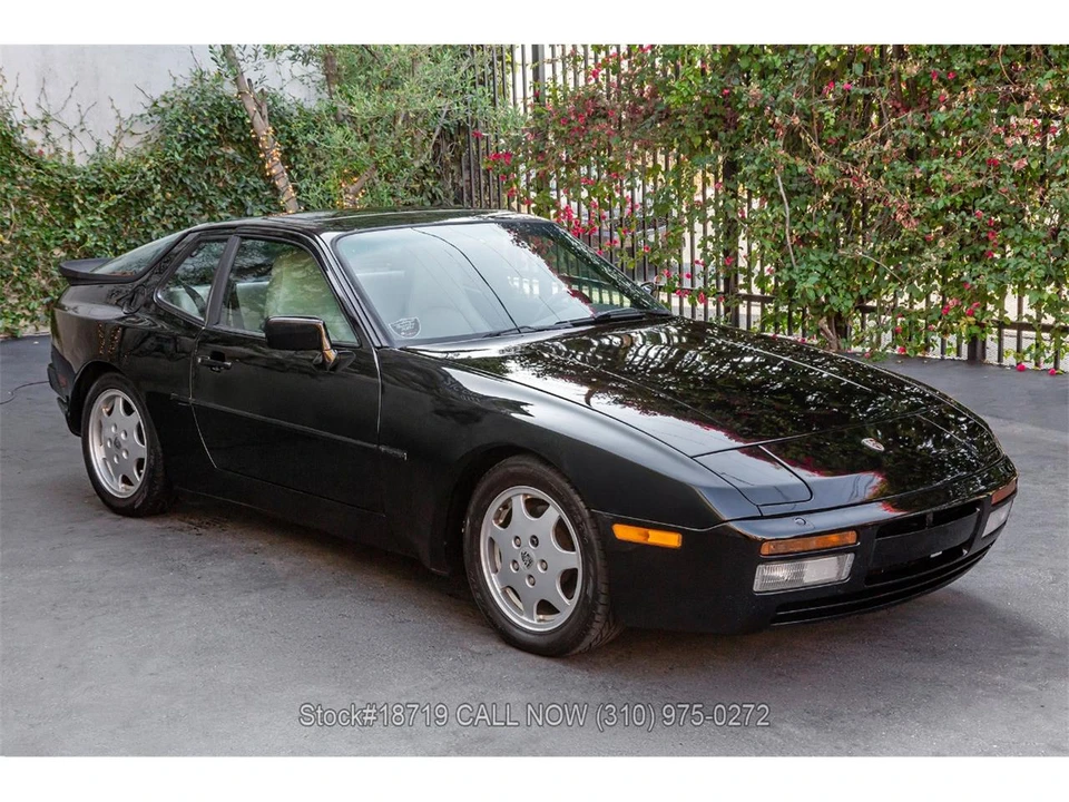 1990 Porsche 944 S2 - Image 2 of 31