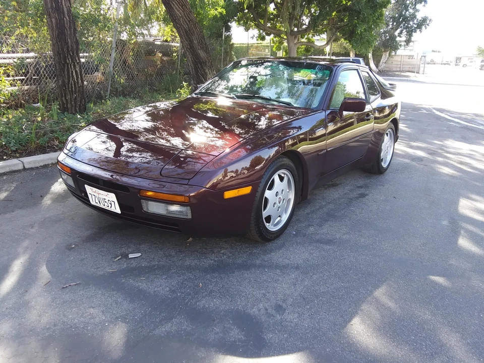 1990 Porsche 944 S2 - Image 2 of 31
