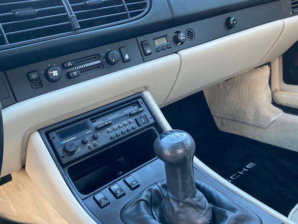 1990 Porsche 944 S2 - Image 7 of 12