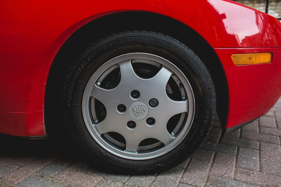 1990 Porsche 944 Turbo - Image 28 of 31