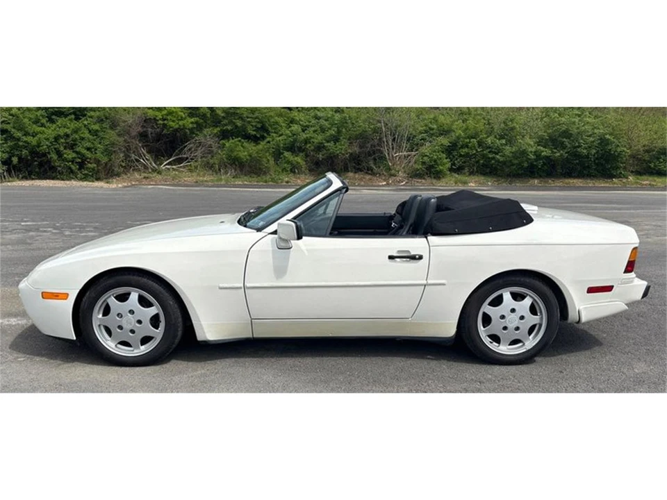 1990 Porsche 944 - Image 5 of 31