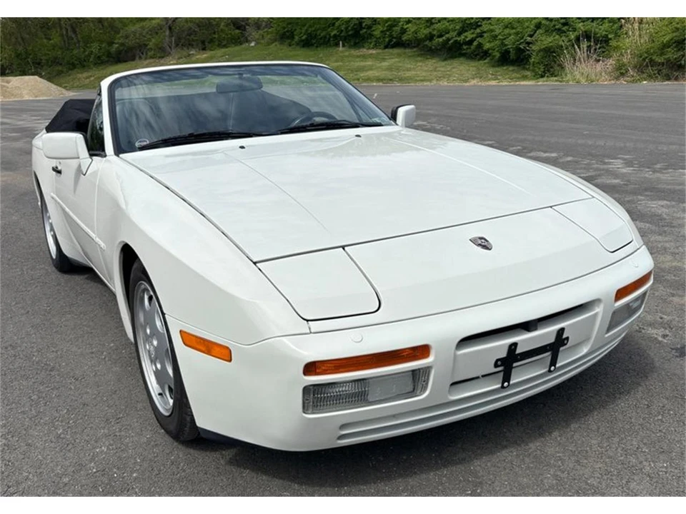 1990 Porsche 944 - Image 21 of 31