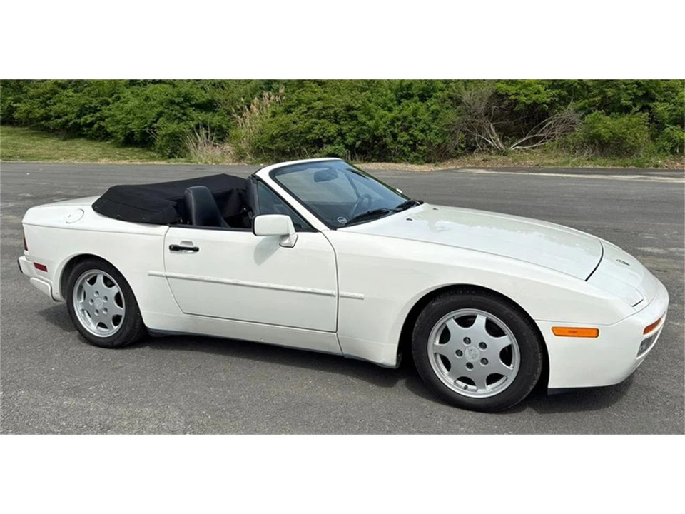 1990 Porsche 944 - Image 23 of 31