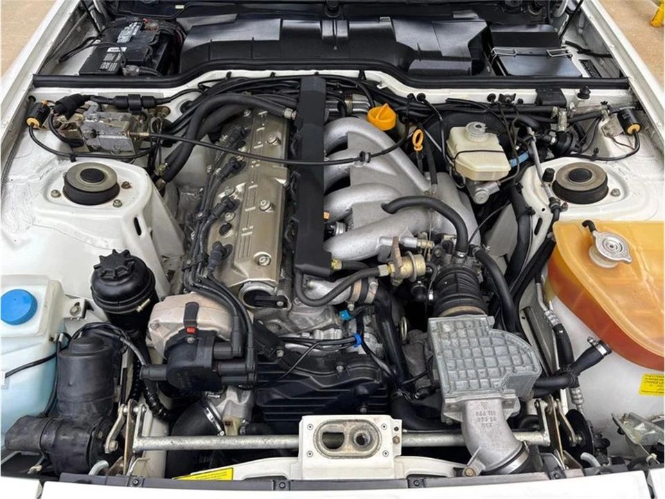 1990 Porsche 944 - Image 11 of 31