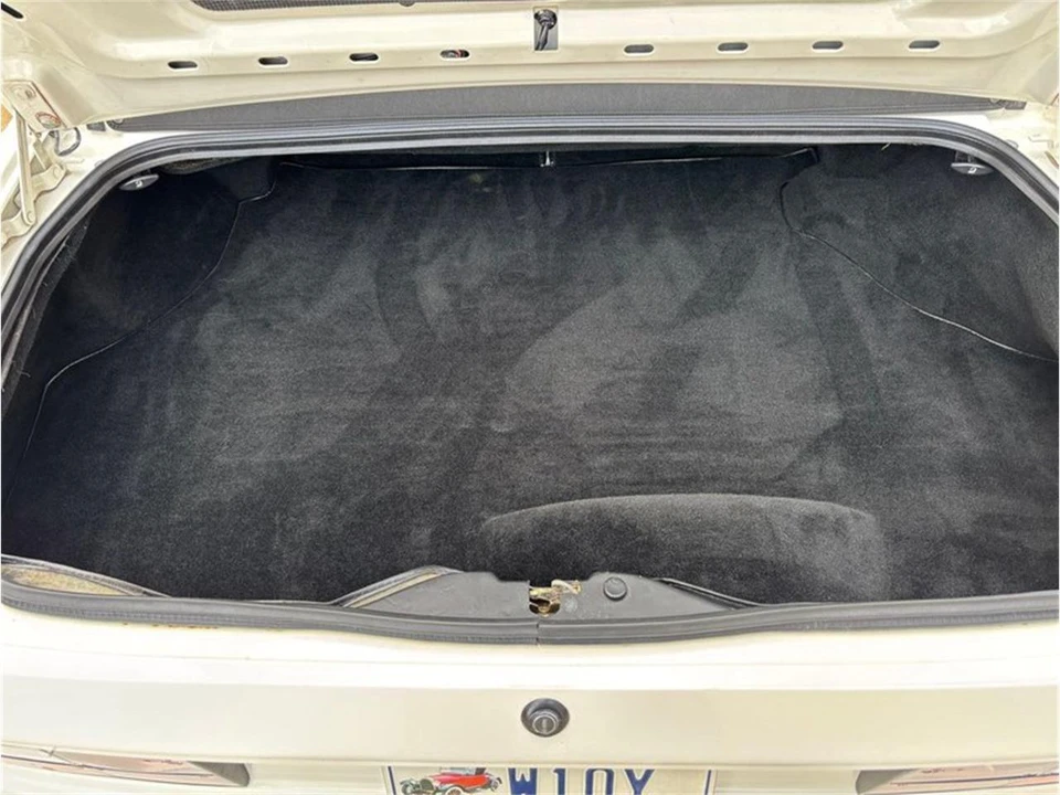 1990 Porsche 944 - Image 9 of 31