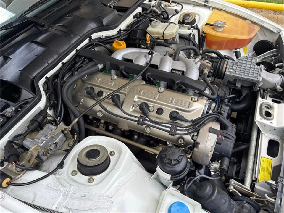 1990 Porsche 944 - Image 10 of 31