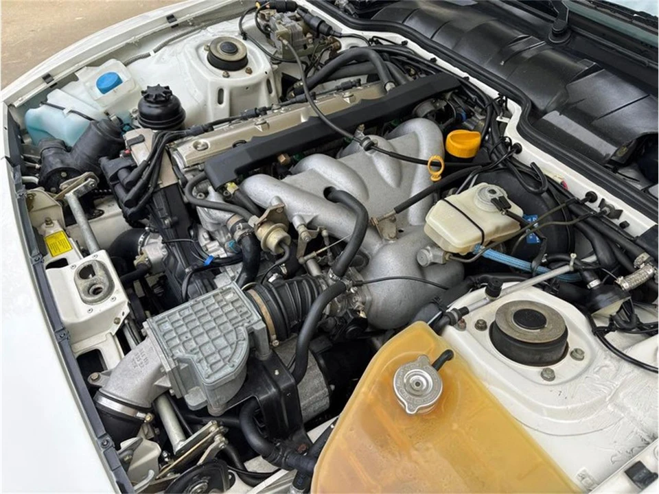 1990 Porsche 944 - Image 12 of 31