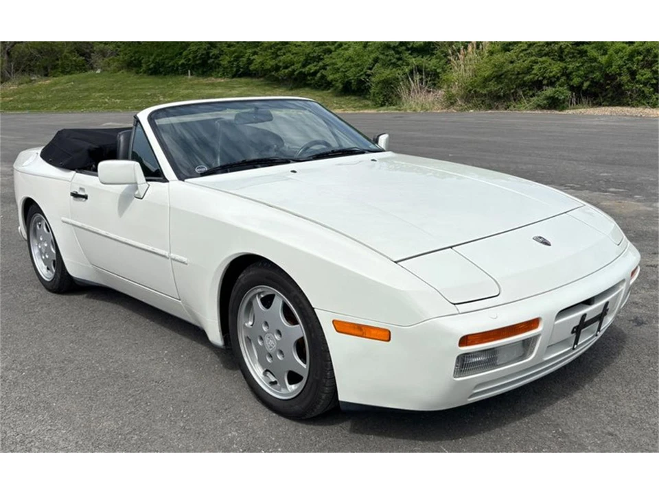 1990 Porsche 944 - Image 22 of 31