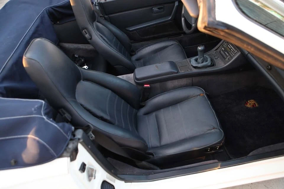 1990 Porsche 944 S2 - Image 13 of 20
