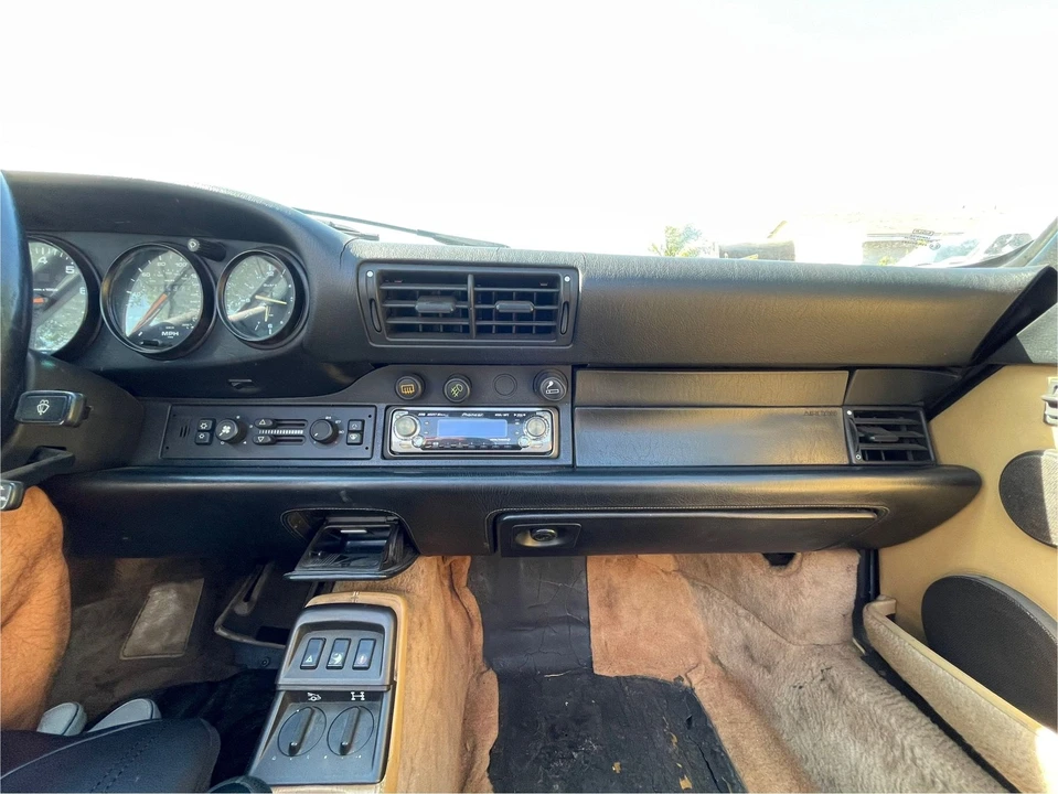 1990 Porsche 964 Carrera 4 - Image 10 of 15