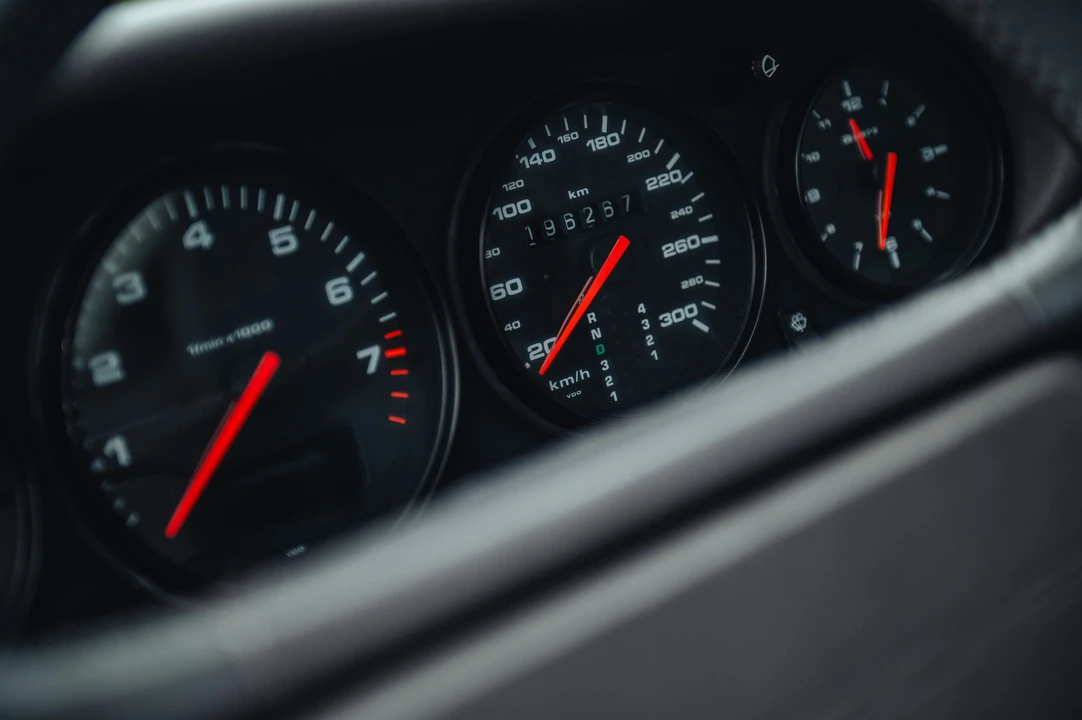 1990 Porsche 964 Carrera - Image 11 of 31