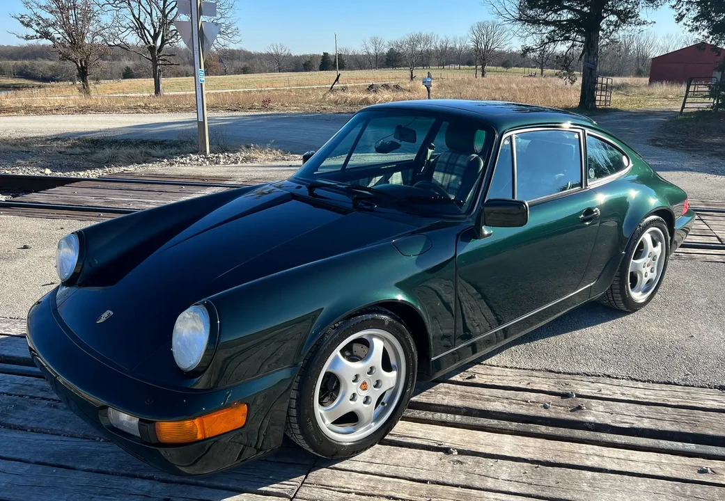 1990 Porsche 964 Carrera 4 - Image 5 of 6