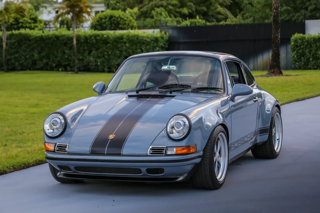 1990 Porsche 964 Carrera 4 - Image 2 of 6