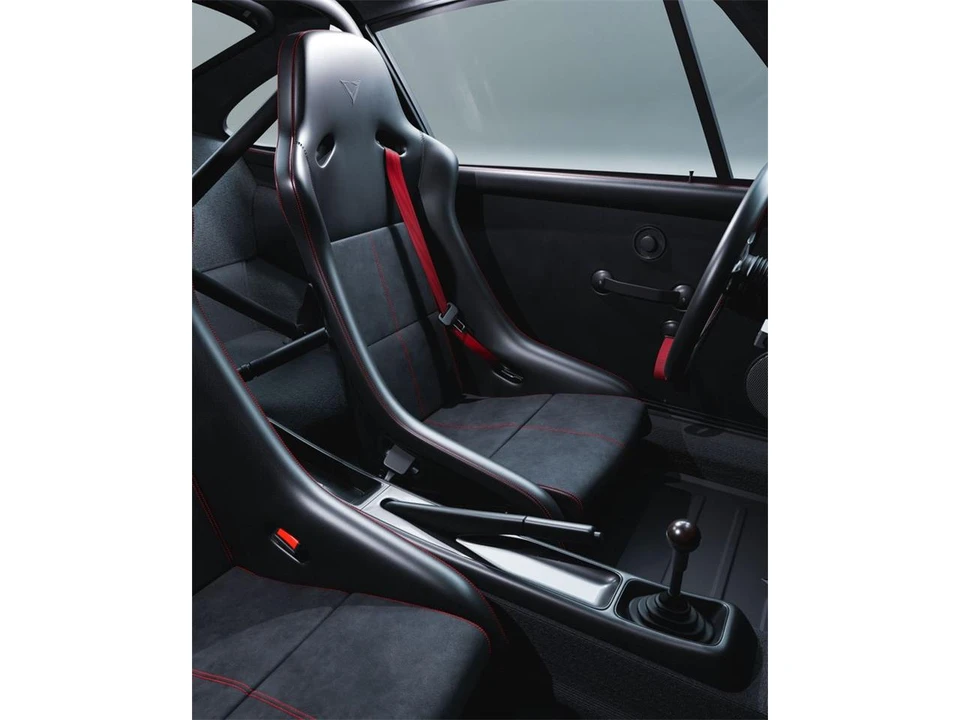1990 Porsche 964 Carrera 4 - Image 25 of 31