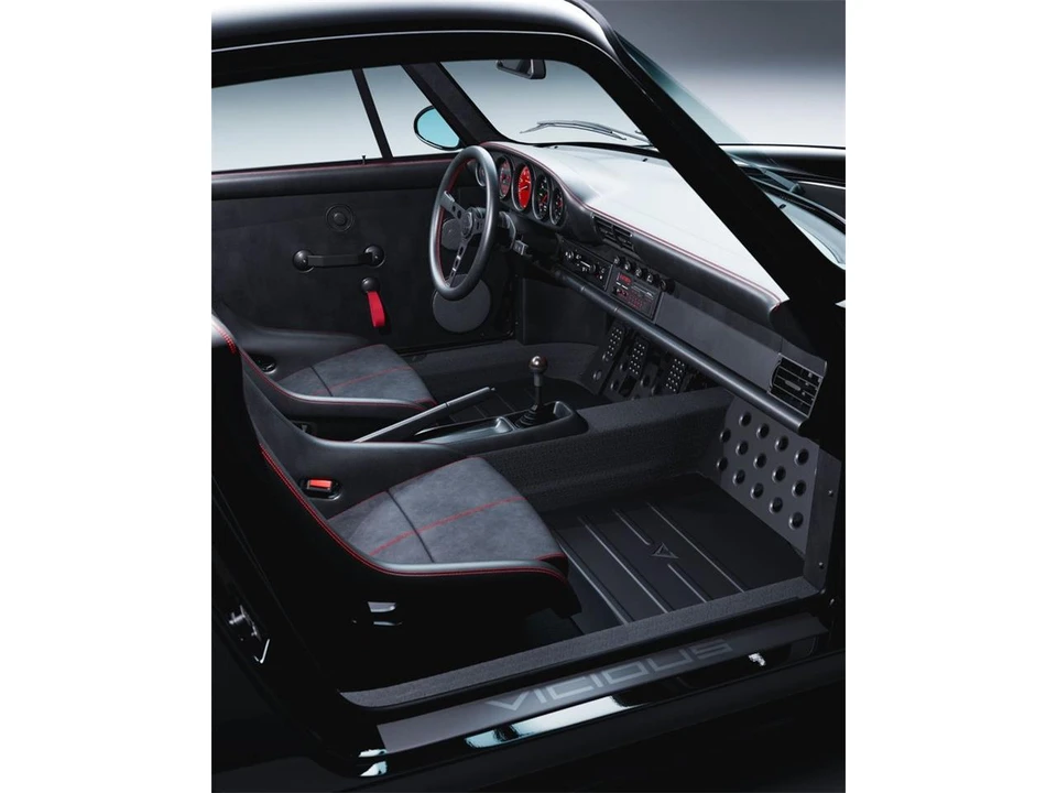 1990 Porsche 964 Carrera 4 - Image 26 of 31