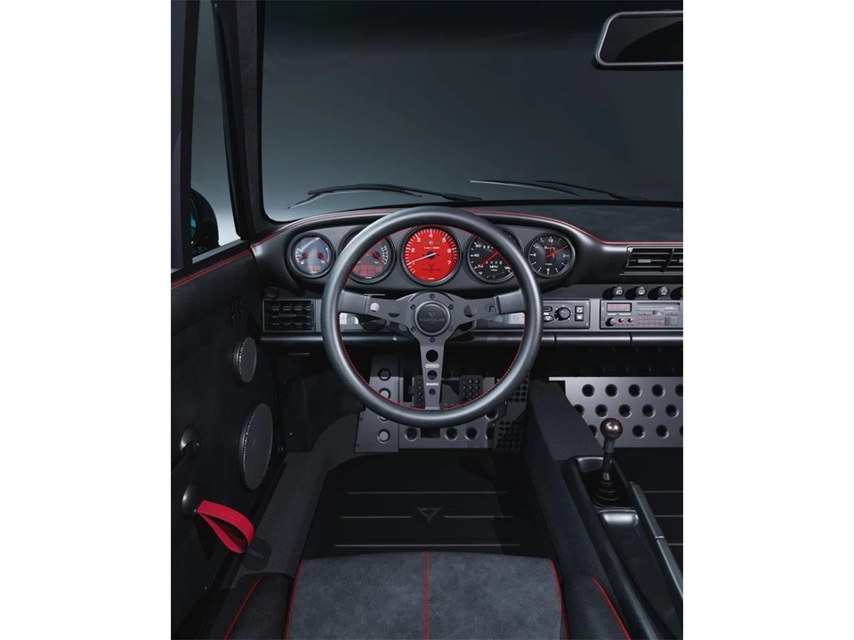 1990 Porsche 964 Carrera 4 - Image 28 of 31