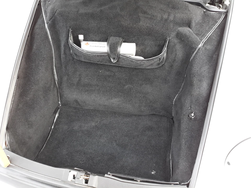 1990 Porsche 964 Carrera 4 - Image 29 of 31