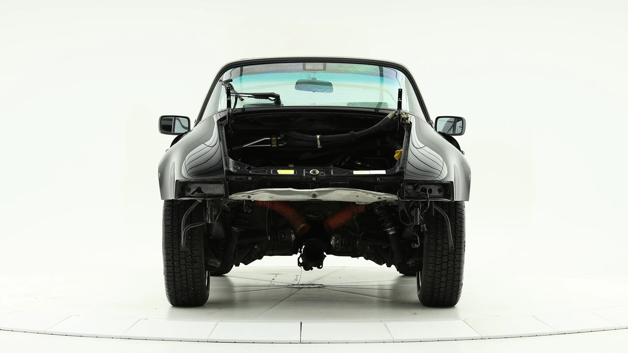 1990 Porsche 964 Carrera 4 - Image 6 of 31