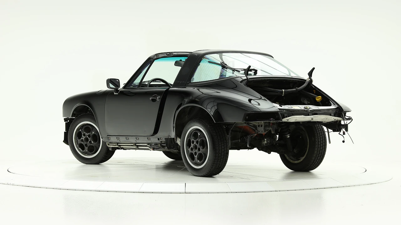 1990 Porsche 964 Carrera 4 - Image 2 of 31