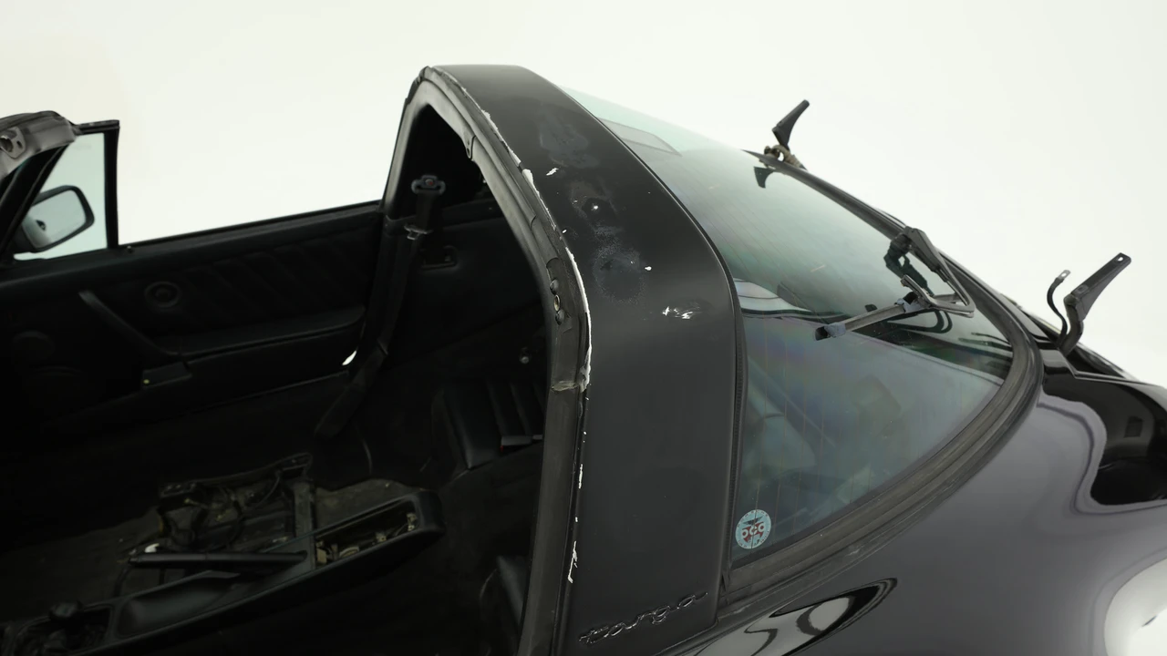 1990 Porsche 964 Carrera 4 - Image 16 of 31