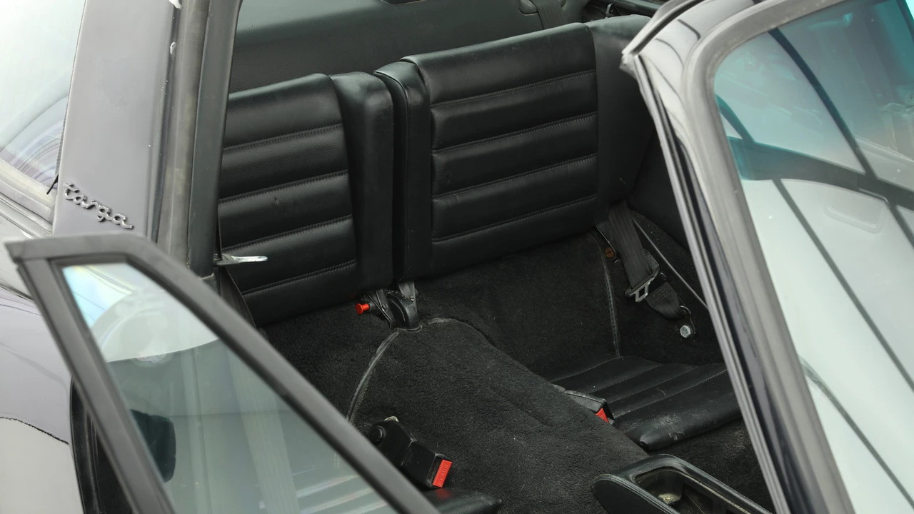 1990 Porsche 964 Carrera 4 - Image 30 of 31