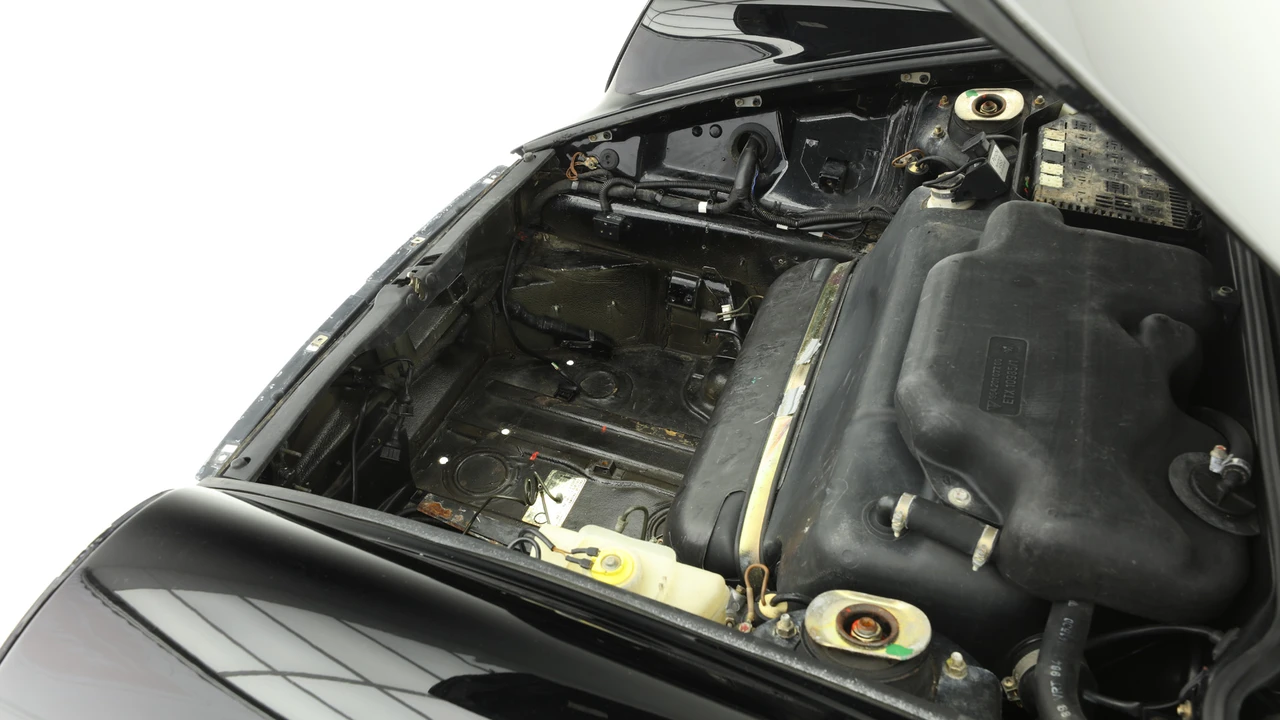 1990 Porsche 964 Carrera 4 - Image 25 of 31