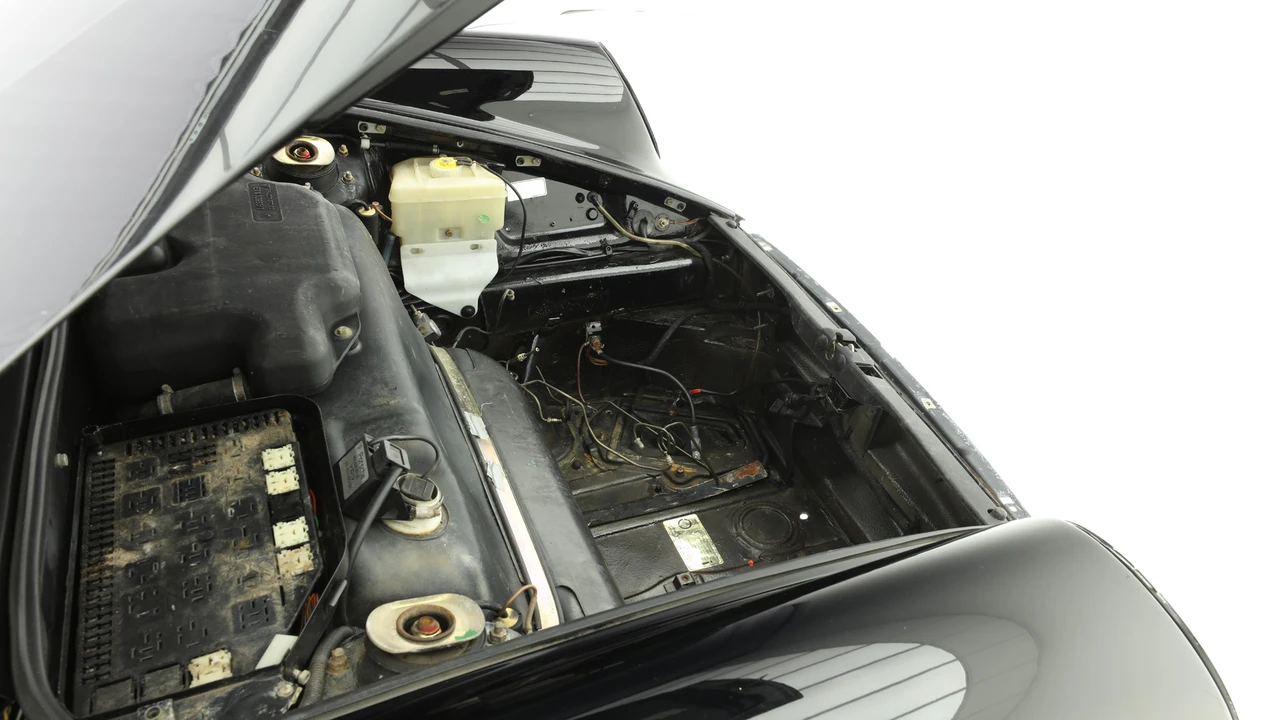 1990 Porsche 964 Carrera 4 - Image 24 of 31