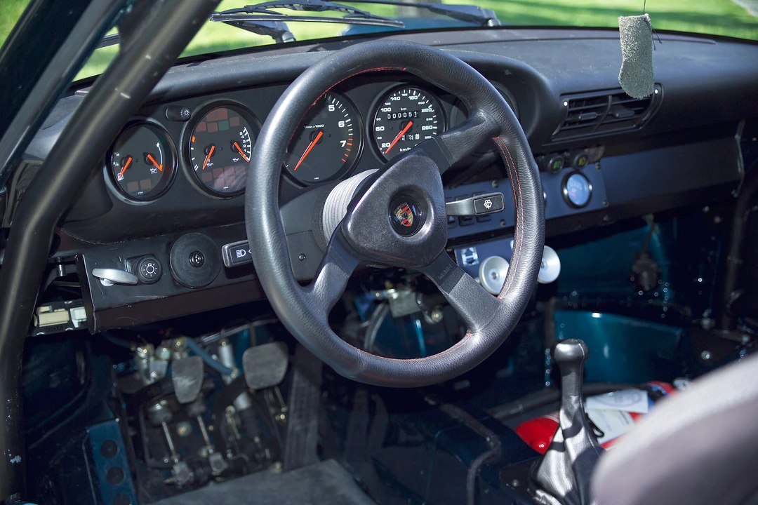 1990 Porsche 964 Carrera 4 - Image 6 of 6