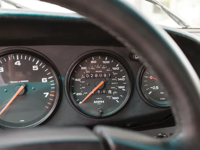 1990 Porsche 964 Carrera 4 - Image 26 of 30