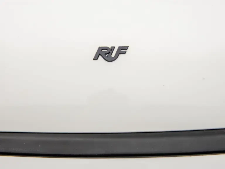 1990 Porsche 964 Carrera 4 - Image 8 of 31