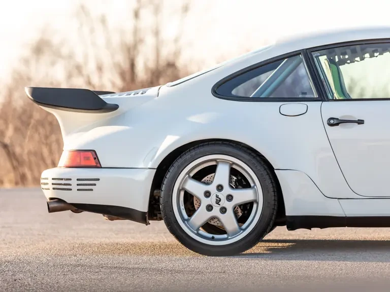 1990 Porsche 964 Carrera 4 - Image 27 of 31
