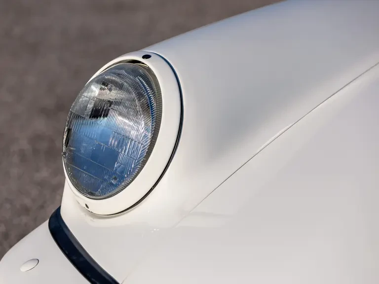 1990 Porsche 964 Carrera 4 - Image 12 of 31