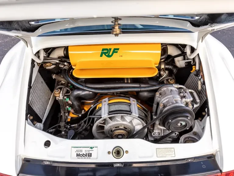 1990 Porsche 964 Carrera 4 - Image 4 of 31