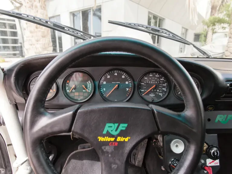 1990 Porsche 964 Carrera 4 - Image 23 of 30