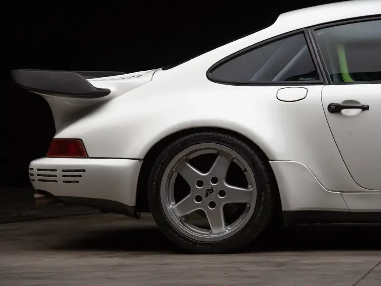 1990 Porsche 964 Carrera 4 - Image 27 of 31