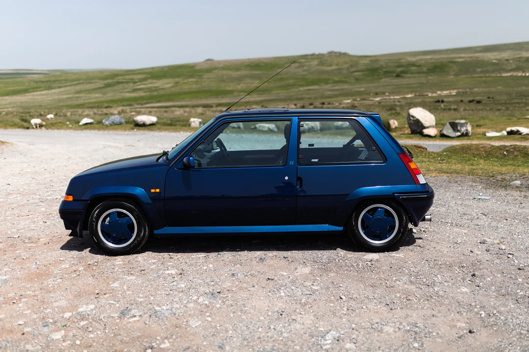 1990 Renault 5 GT Turbo - Image 17 of 31