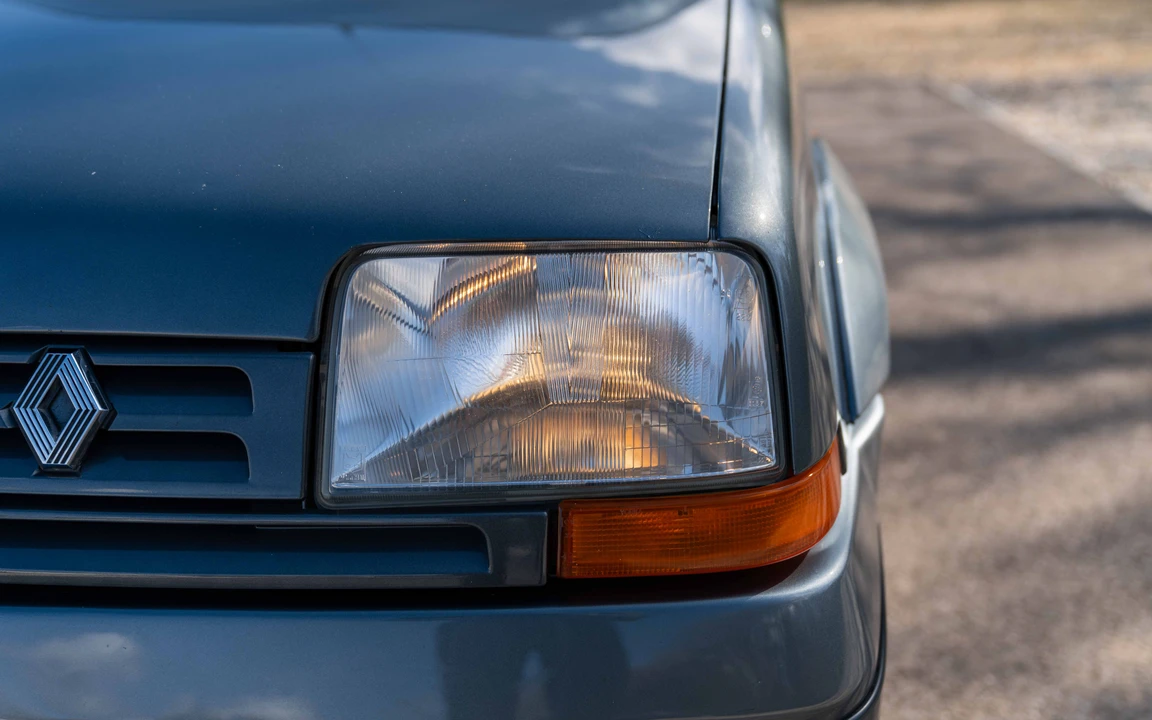 1990 Renault 5 GT Turbo - Image 26 of 31