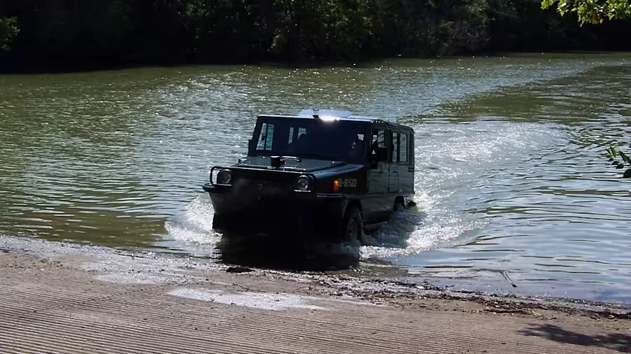 1990 Amphicar - Image 6 of 19