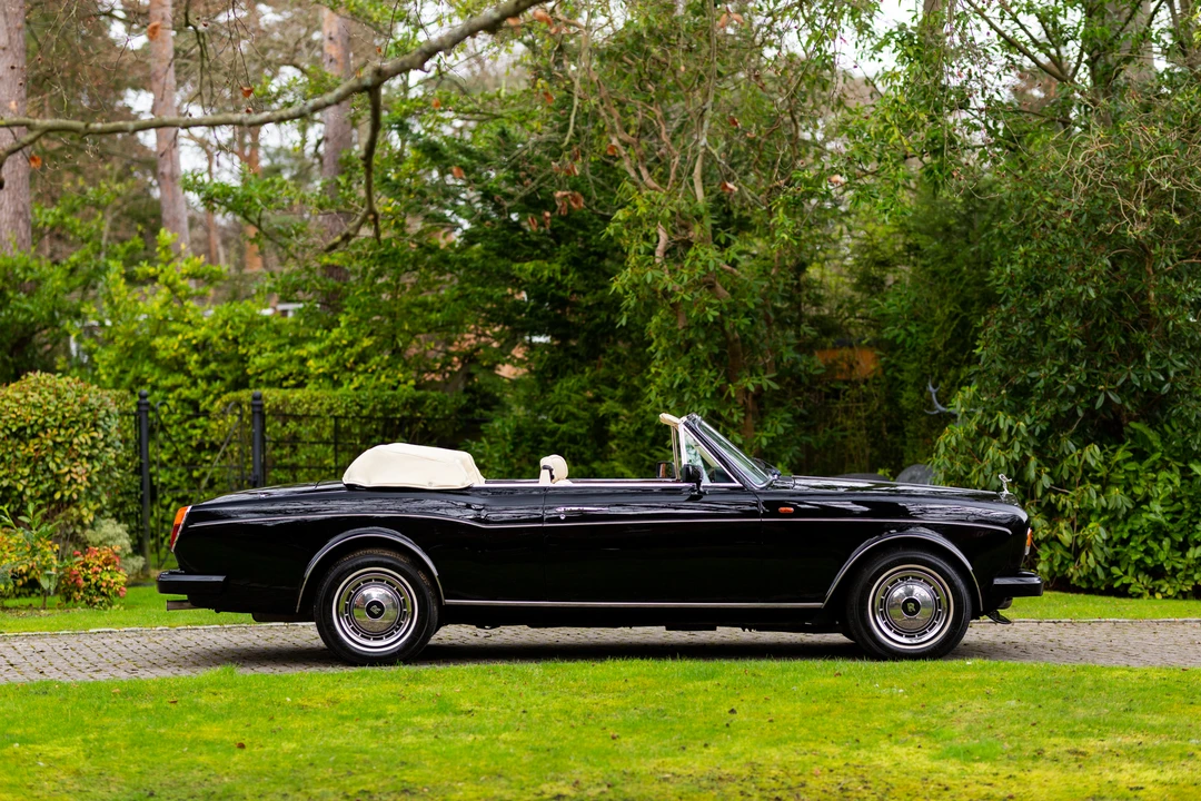 1990 Rolls-Royce Corniche Series III - Image 9 of 31