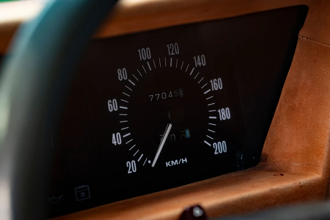 1990 Land Rover Range Rover Classic - Image 10 of 15