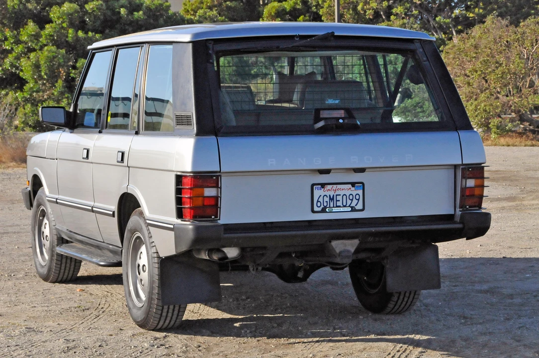 1990 Land Rover Range Rover Classic - Image 9 of 31
