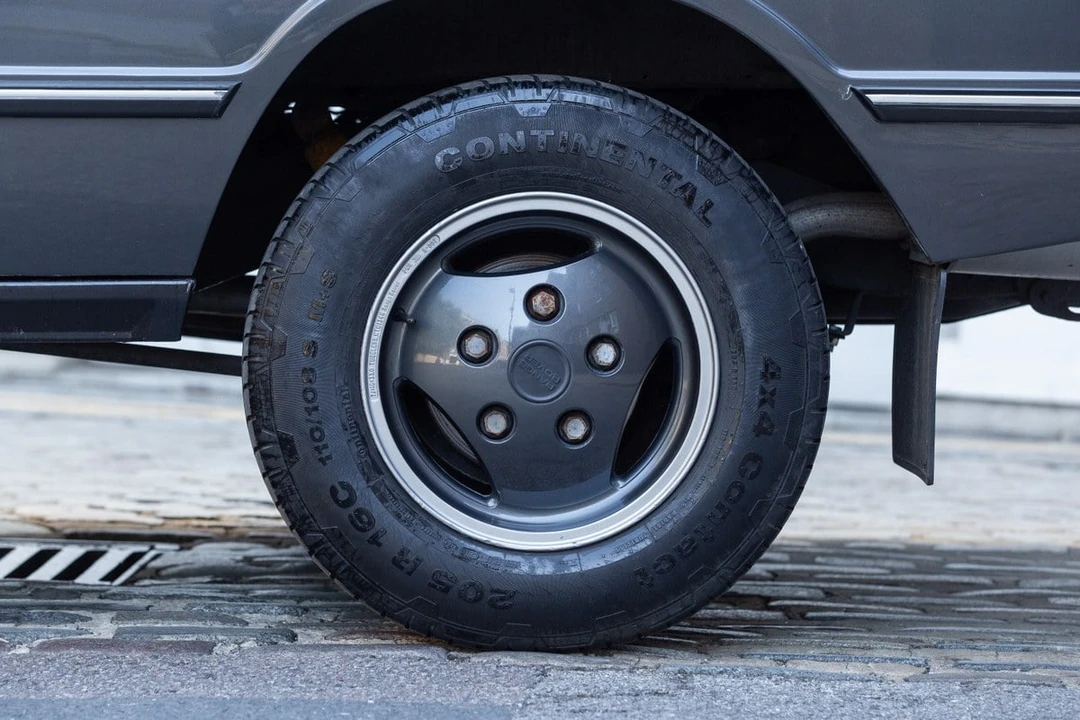 1990 Land Rover Range Rover Classic - Image 25 of 30
