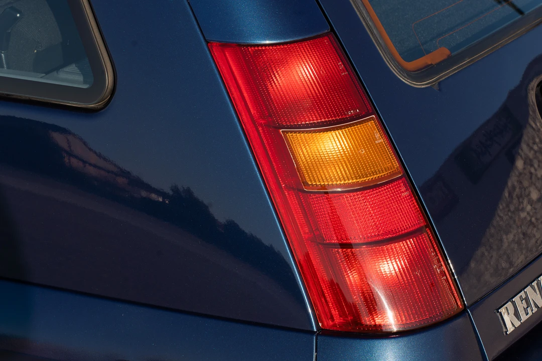 1990 Renault 5 GT Turbo - Image 27 of 31