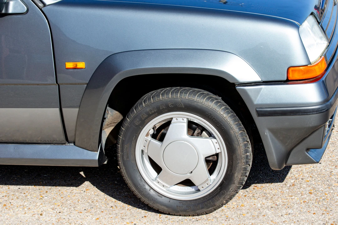 1990 Renault 5 GT Turbo - Image 10 of 19