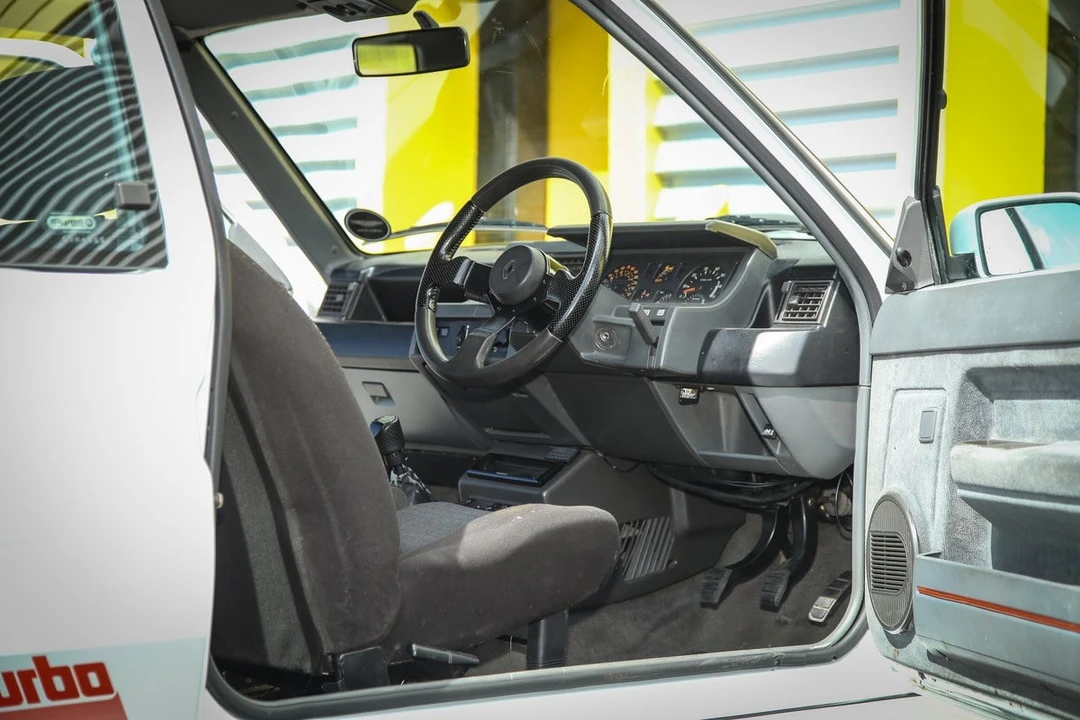 1990 Renault 5 GT Turbo - Image 22 of 30